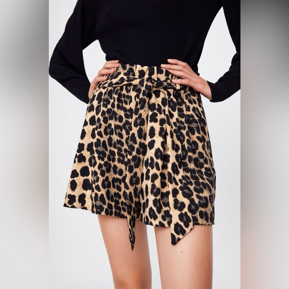 NWOT ZARA ANIMAL PRINT A-LINE SHORTS WITH BELT